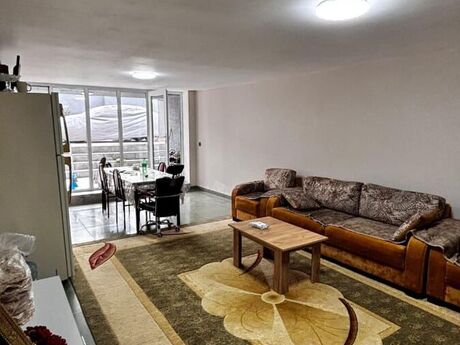6 otaqlı həyət evi/bağ evi - Yeni Suraxanı q. - 200 m²
