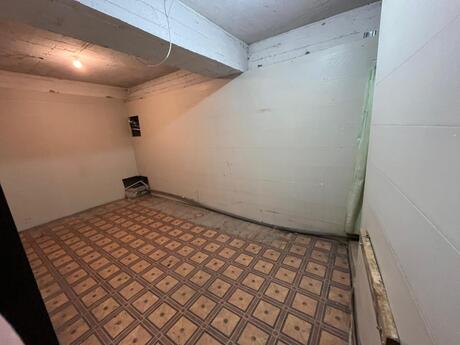 Obyekt - İnşaatçılar m. - 350 m²