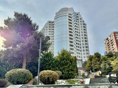 5 otaqlı yeni tikili - Elmlər Akademiyası m. - 285 m²