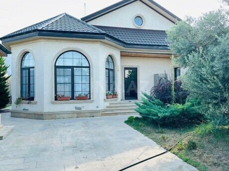 4 otaqlı həyət evi/bağ evi - Mərdəkan q. - 200 m²