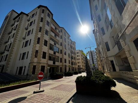 4 otaqlı yeni tikili - Həzi Aslanov m. - 210 m²