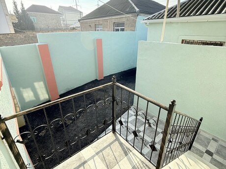4 otaqlı həyət evi/bağ evi - Xırdalan - 150 m²