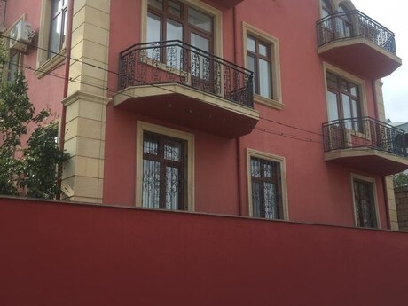 7 otaqlı həyət evi/bağ evi - Badamdar q. - 500 m²