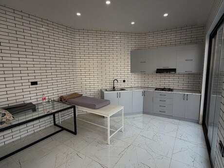 4 otaqlı həyət evi/bağ evi - Mərdəkan q. - 170 m²