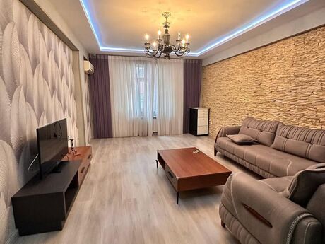 Satılır 3 otaqlı yeni tikili 115 m², İnşaatçılar m.