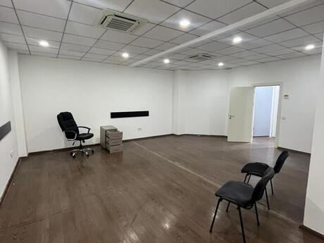 4-комн. офис - м. Нариман Нариманов - 180 м²