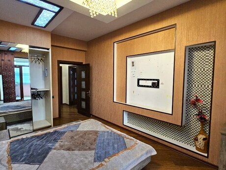 4 otaqlı yeni tikili - Elmlər Akademiyası m. - 200 m²