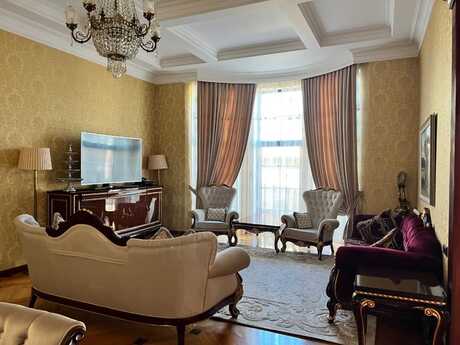 7 otaqlı həyət evi/bağ evi - Nəsimi m. - 550 m²