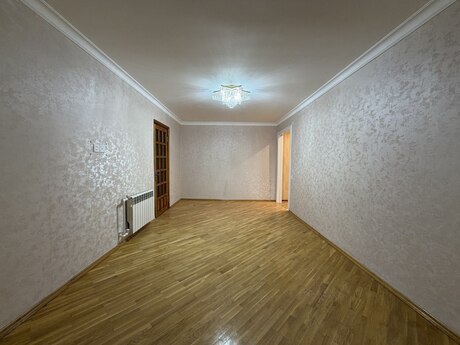 3 otaqlı köhnə tikili - Bakıxanov q. - 60 m²