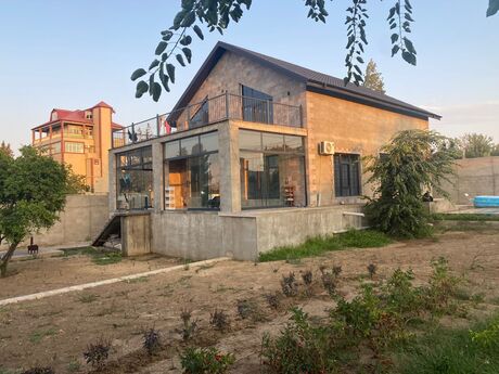 5 otaqlı həyət evi/bağ evi - Novxanı q. - 350 m²