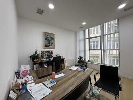 1 otaqlı ofis - Dərnəgül m. - 38 m²