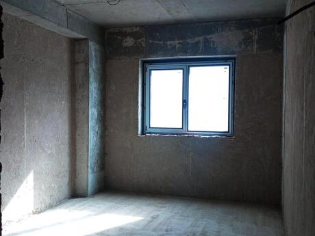 4 otaqlı yeni tikili - Ağ şəhər q. - 194 m²