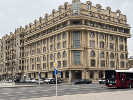 4-комн. новостройка - м. Гянджлик - 180 м²