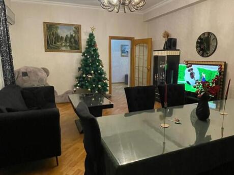 3 otaqlı yeni tikili - İnşaatçılar m. - 137 m²
