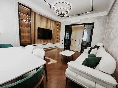 Elan №5792830 - Bakı, Elmlər Akademiyası m., 2 otaqlı, 100 m², 7/20 mərtəbə