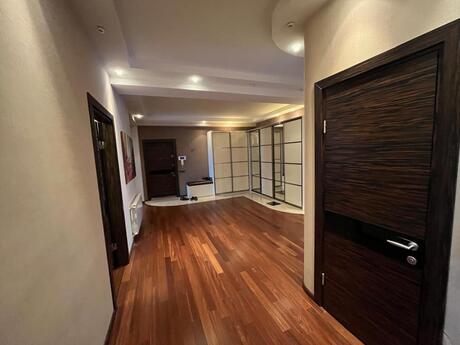 4 otaqlı yeni tikili - Nizami m. - 183 m²