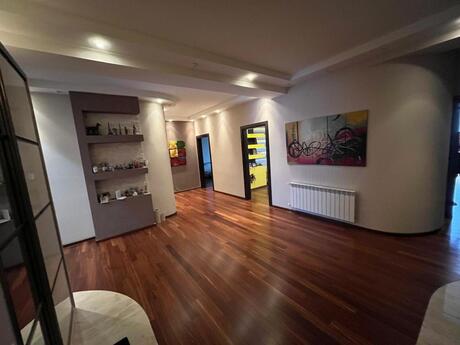 4 otaqlı yeni tikili - Nizami m. - 183 m²