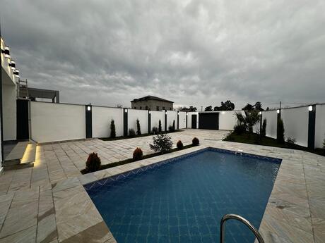 4 otaqlı həyət evi/bağ evi - Şüvəlan q. - 150 m²