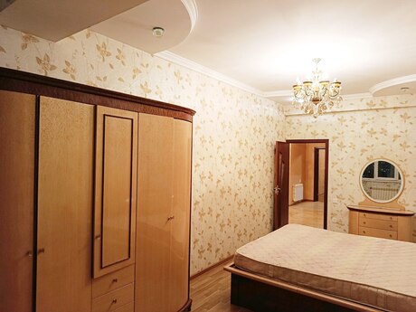 3 otaqlı yeni tikili - İnşaatçılar m. - 130 m²