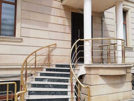 15 otaqlı ofis - 8 Noyabr m. - 1300 m²