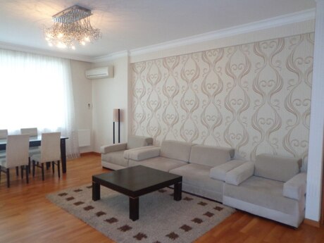 Объявление №5794118 - Баку, м. Низами, 3-комн., 145 м², 3/16 этаж