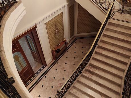 7 otaqlı həyət evi/bağ evi - Gənclik m. - 1200 m²