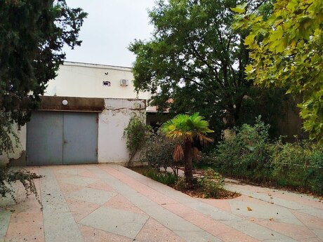 7 otaqlı həyət evi/bağ evi - Görədil q. - 240 m²