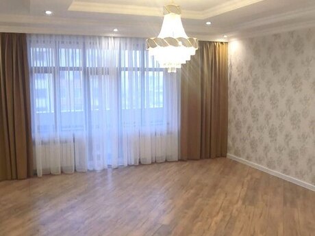 3-комн. новостройка - м. 20 января - 170 м²