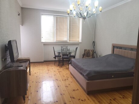 3 otaqlı yeni tikili - 8 Noyabr m. - 92 m²