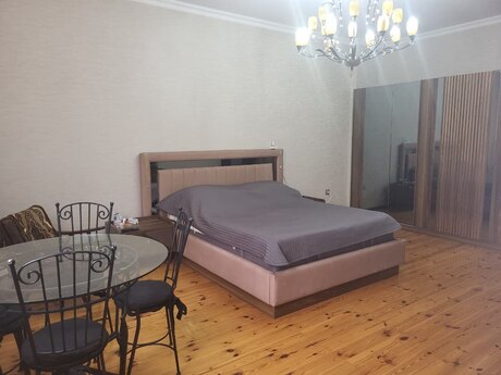 3 otaqlı yeni tikili - 8 Noyabr m. - 92 m²