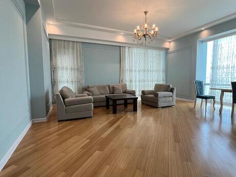 3 otaqlı yeni tikili - Elmlər Akademiyası m. - 156 m²