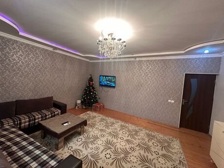 5 otaqlı həyət evi/bağ evi - Binə q. - 180 m²