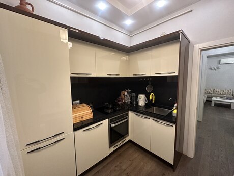 2 otaqlı köhnə tikili - Nəriman Nərimanov m. - 60 m²