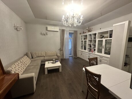 2 otaqlı köhnə tikili - Nəriman Nərimanov m. - 60 m²