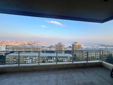 4 otaqlı yeni tikili - İçəri Şəhər m. - 195 m²