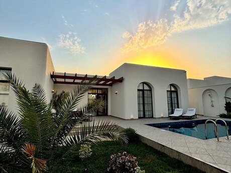 4 otaqlı həyət evi/bağ evi - Mərdəkan q. - 250 m²