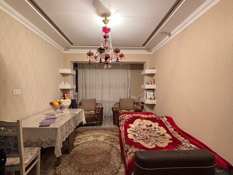 Elan №5796640 - Bakı, Memar Əcəmi m., 2 otaqlı, 75 m², 8/9 mərtəbə