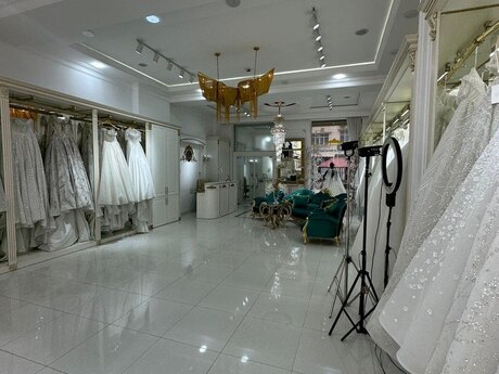 Obyekt - İnşaatçılar m. - 165 m²