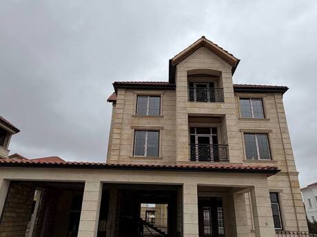 9 otaqlı həyət evi/bağ evi - Nardaran q. - 320 m²