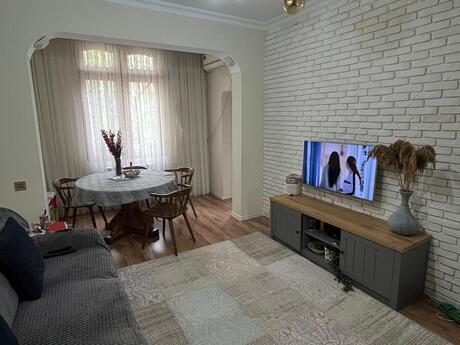 2 otaqlı köhnə tikili - Memar Əcəmi m. - 58 m²