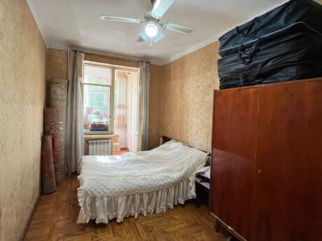 3 otaqlı köhnə tikili - 8-ci mikrorayon q. - 88.3 m²