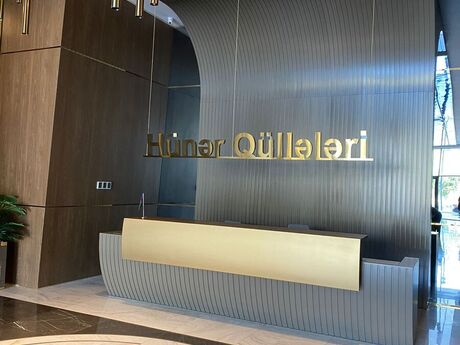 4 otaqlı yeni tikili - Ağ şəhər q. - 185 m²