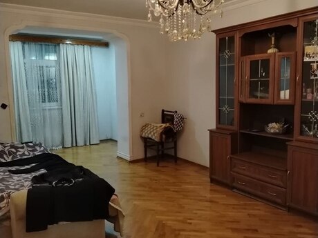 3 otaqlı köhnə tikili - Binəqədi r. - 70 m²
