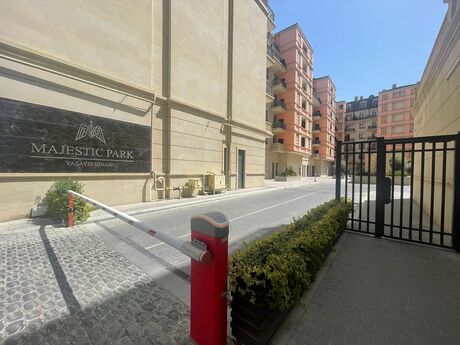 4 otaqlı yeni tikili - Ağ şəhər q. - 160 m²