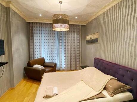 2-room apartment for rent, 90 m², 28 May: 1 999 ₼/mo 4
