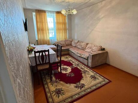 5 otaqlı köhnə tikili - Bakıxanov q. - 120 m²