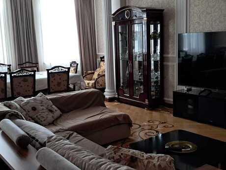 4-комн. новостройка - Насиминский  р. - 230 м²