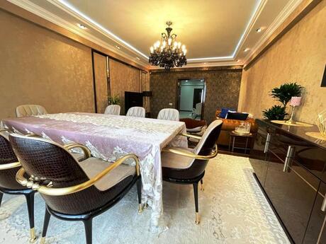 4 otaqlı yeni tikili - Şah İsmayıl Xətai m. - 200 m²