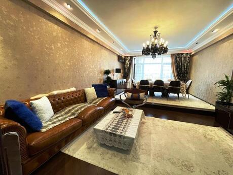 4 otaqlı yeni tikili - Şah İsmayıl Xətai m. - 200 m²