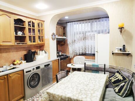 4 otaqlı köhnə tikili - Azadlıq Prospekti m. - 110 m²